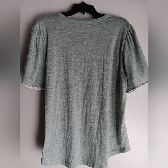 3 For $25🚨Stem & Vine Light Green Knit Top - Picture 4 of 4
